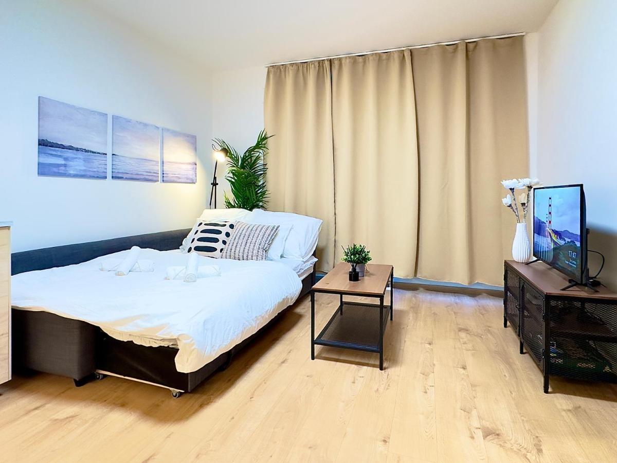 Yarn - Brand New - Free Parking - Balcony With City View - Central Shopping Mall 브라티슬라바 외부 사진