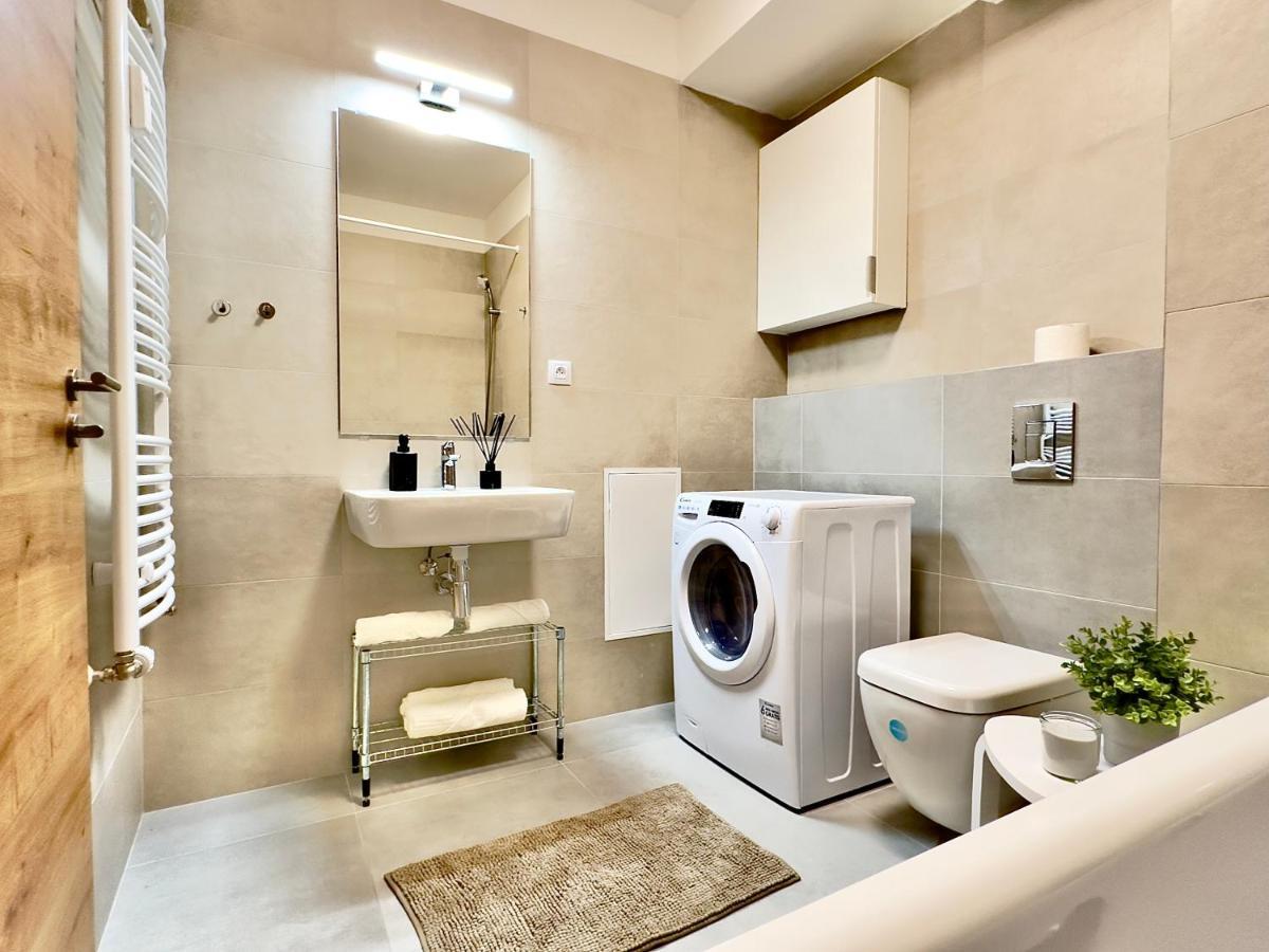 Yarn - Brand New - Free Parking - Balcony With City View - Central Shopping Mall 브라티슬라바 외부 사진